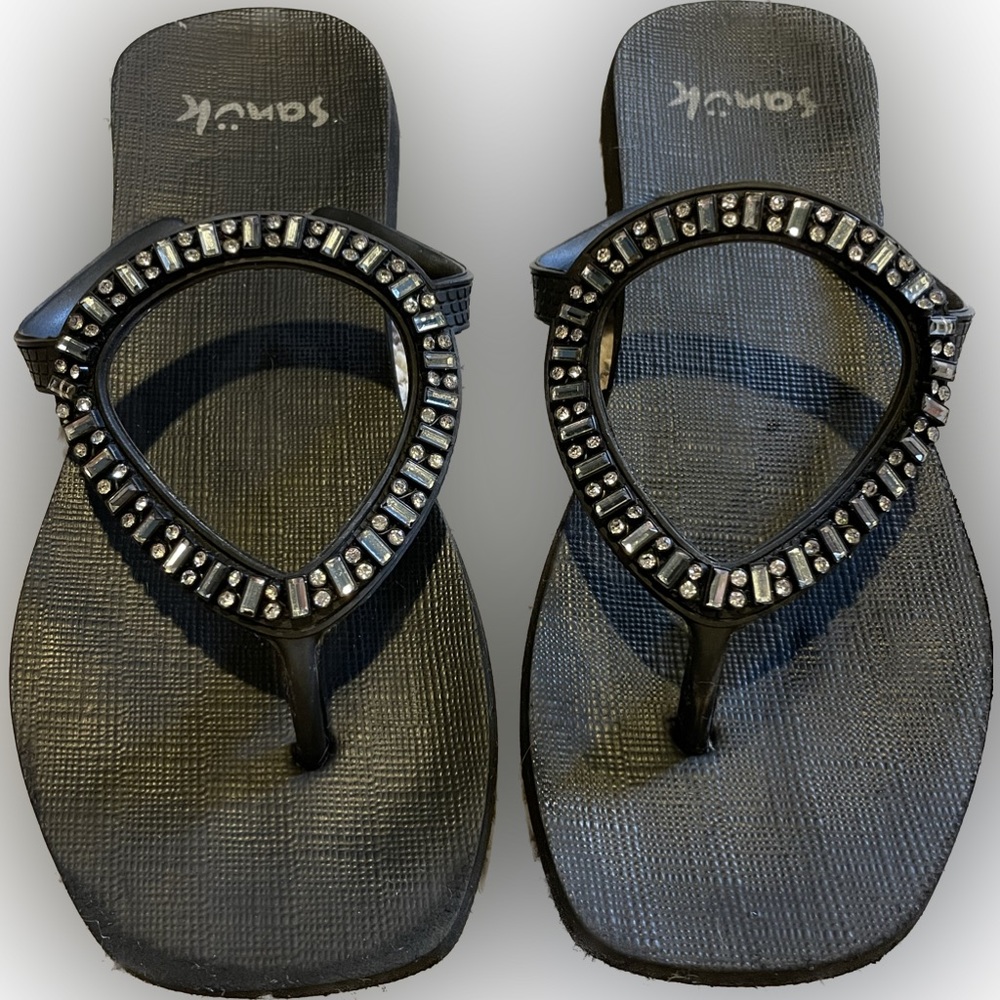 Sanuk Ibiza Manaco rhinestone flip flops